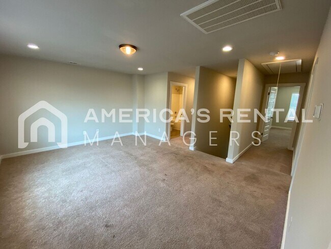 Building Photo - Spacious Home for Rent in Meridianville, AL!