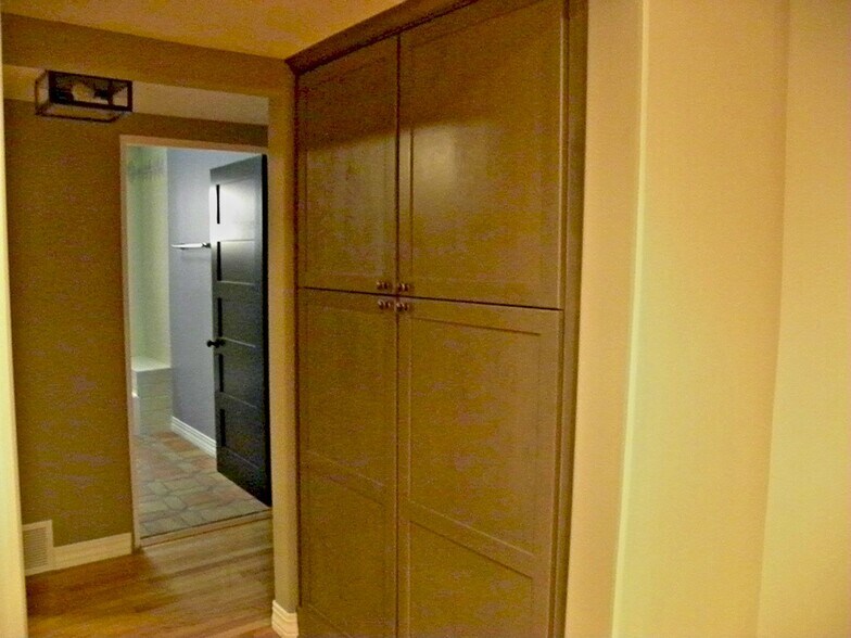 Building Photo - 512 Laguna Blvd SW