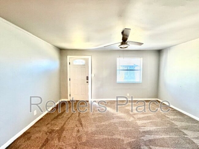 Building Photo - 2915 E Easton St