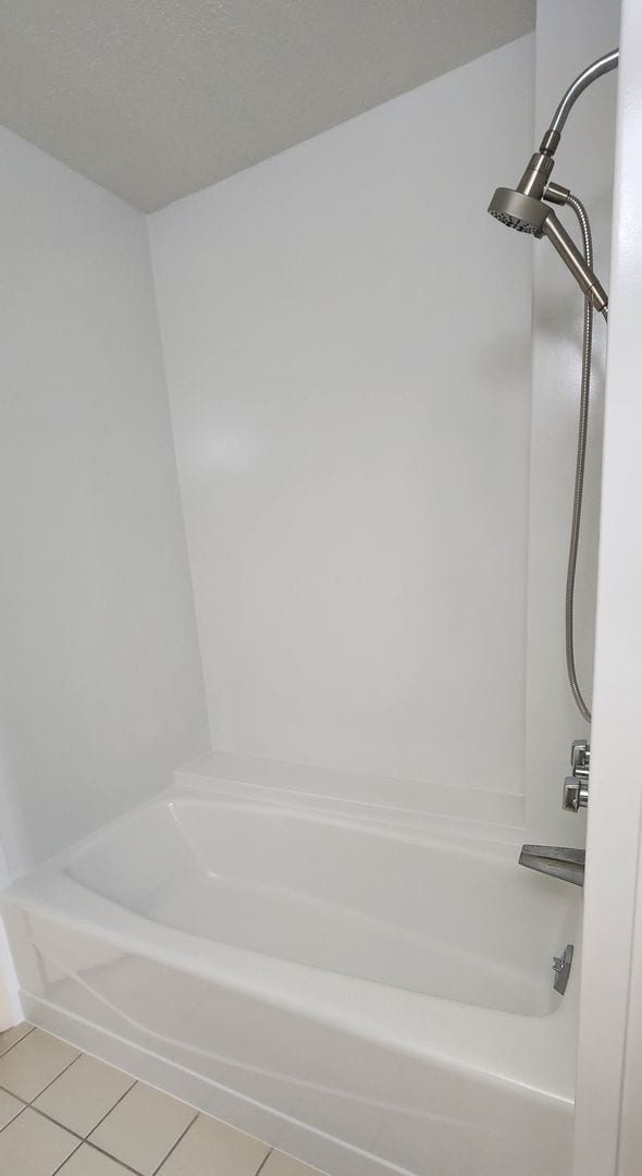 Building Photo - Newly renovated, conveniently located Discovery Bay Gem