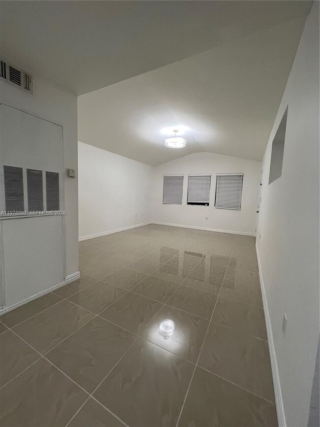 Building Photo - 15581 SW 104th Terrace