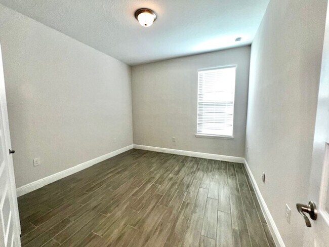 Building Photo - SPECTACULAR MODERN HOME!!Relaxing water views- MOVE IN September 2026-2 story 4 bed 3.5 bath HM i...