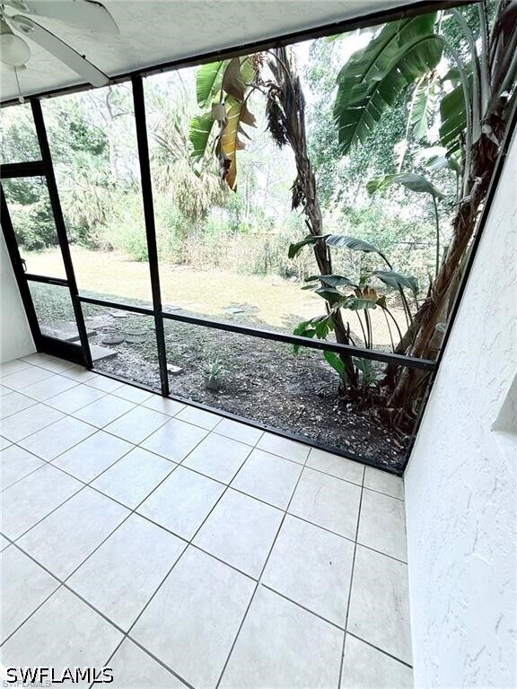 Building Photo - 1420 Green Valley Cir