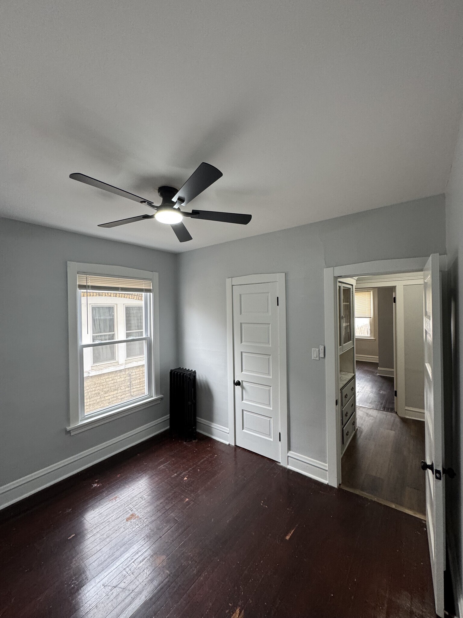 Building Photo - 5351 N Kimball Ave