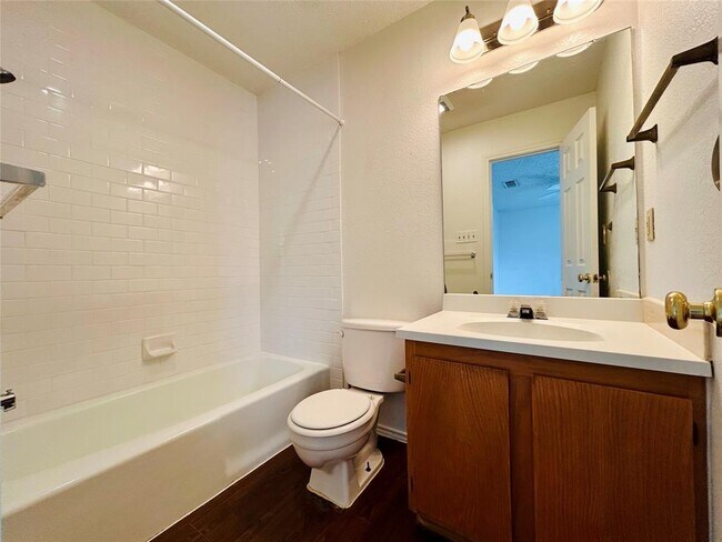 Building Photo - 9300 Kempler Dr