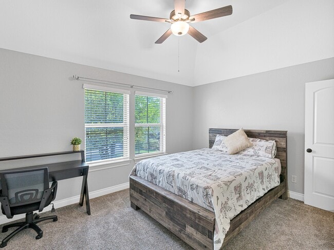 Building Photo - 27703 Lodgemist Ct