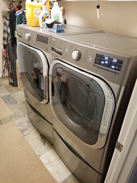 Laundry Room - 7204 Mountain Den Ave