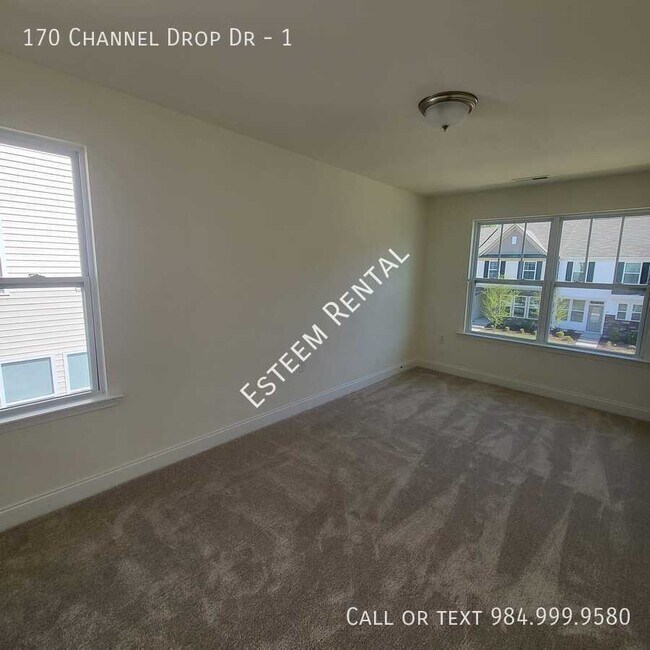 Building Photo - 170 Channel Drop Dr