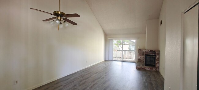 Building Photo - Bay Point  - 2 beds and 2 baths Second Floor Condo