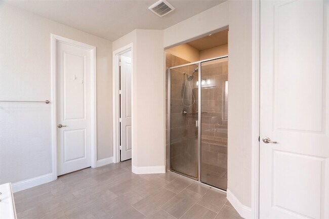 Building Photo - 6350 Culverdale Ln