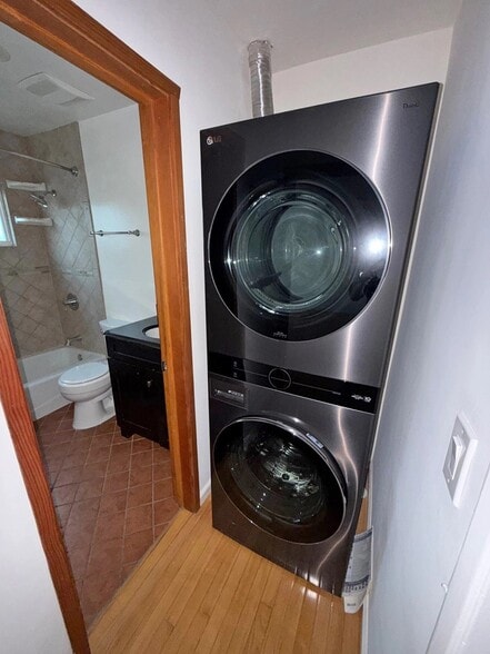 Building Photo - 1931 S Shenandoah St