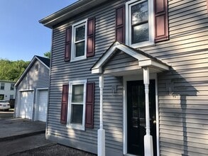 Building Photo - 9050 Easton Rd