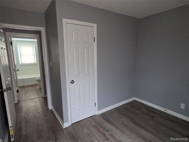 Building Photo - 1139 Bassett St