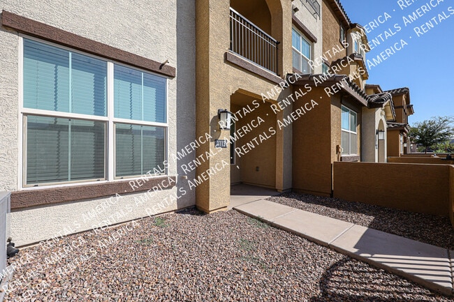 Building Photo - 1255 N Arizona Ave