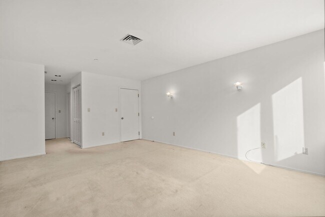 Building Photo - 241 Perkins St