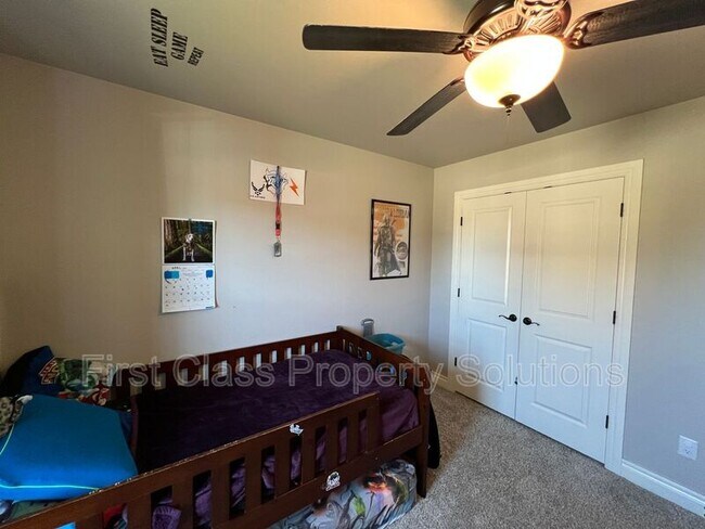 Building Photo - 3116 Drake Crest Dr