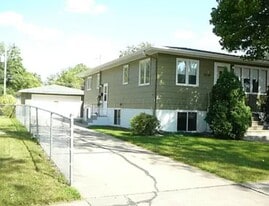 Building Photo - 1610 16th St S