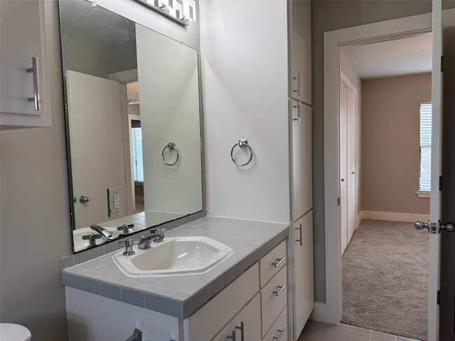 Building Photo - 9716 Linkmeadow Ln