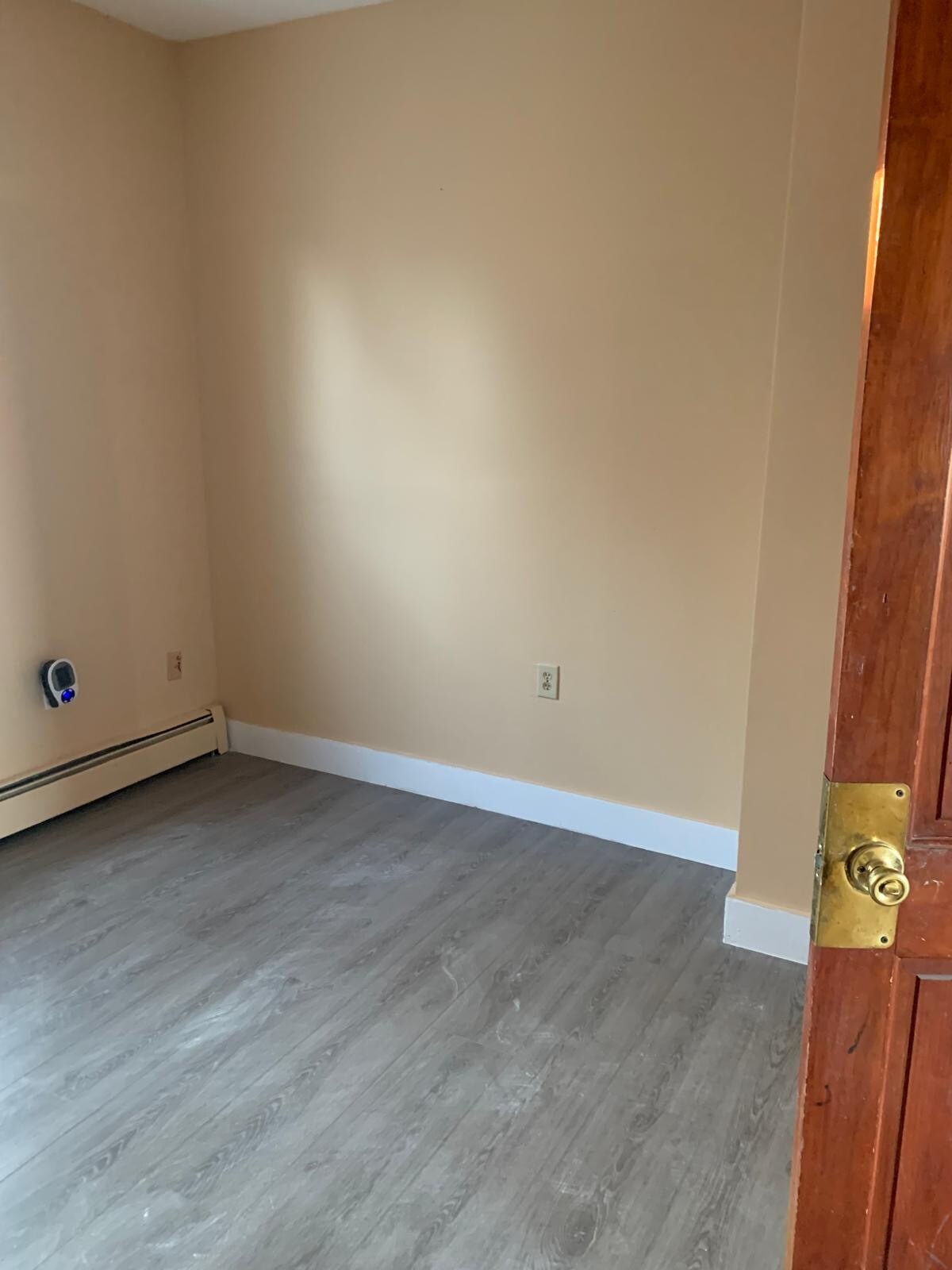 Building Photo - 70 Crescent St