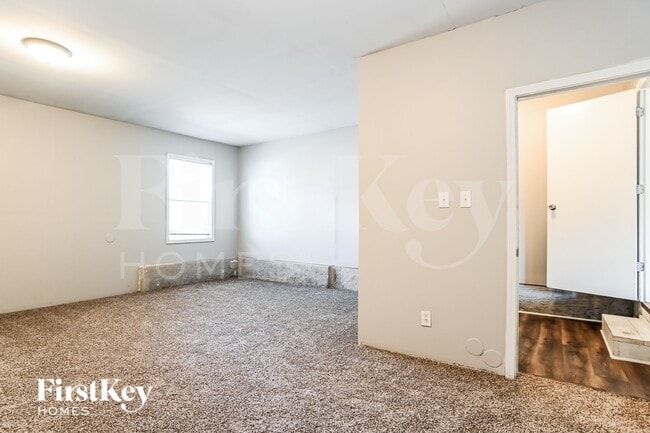 Building Photo - 1940 Winsted Ct