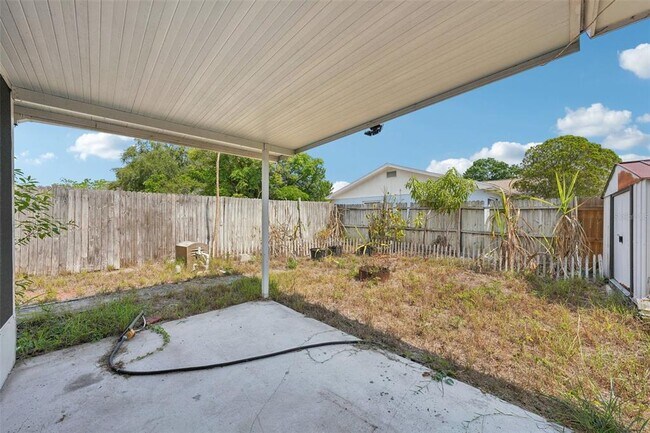 Building Photo - 503 Holt Cir