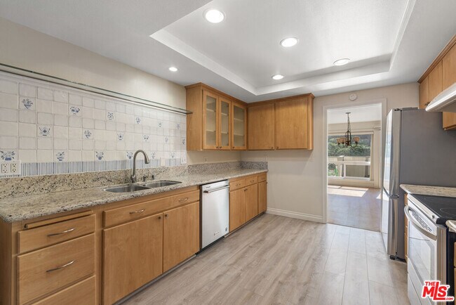 Building Photo - 106 Cresta Verde Dr