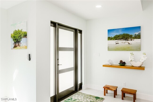 Building Photo - 3511 17th Ave SW