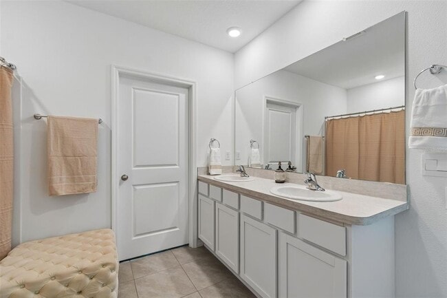 Building Photo - 3406 Grassy Knl