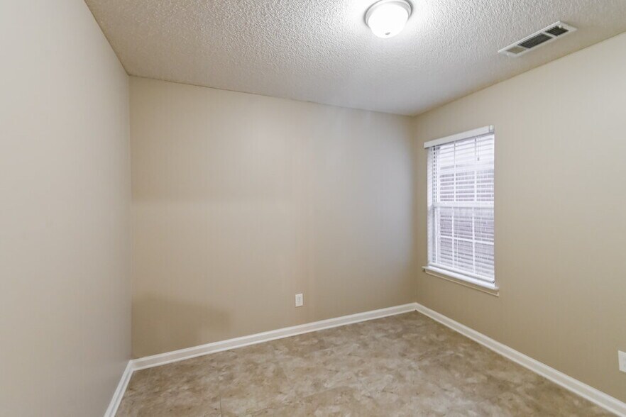 Building Photo - 3542 E Regency Park Cir