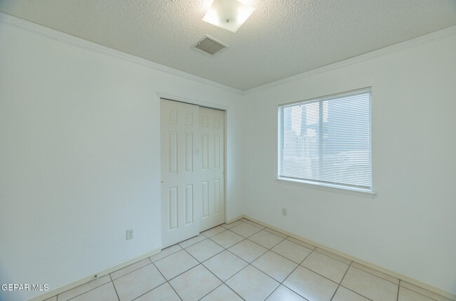 Building Photo - 13771 Paseo Central Ave