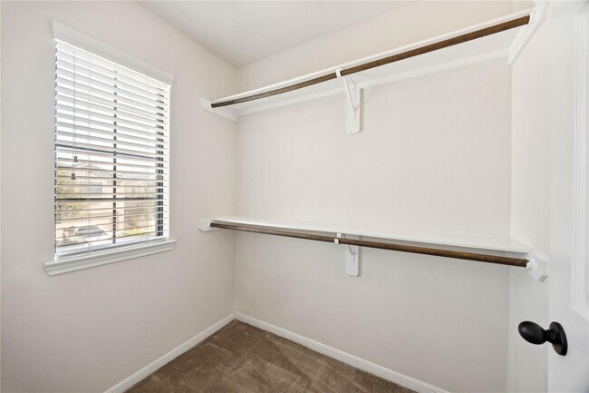 Building Photo - 6719 Sharpstone Creek Ln