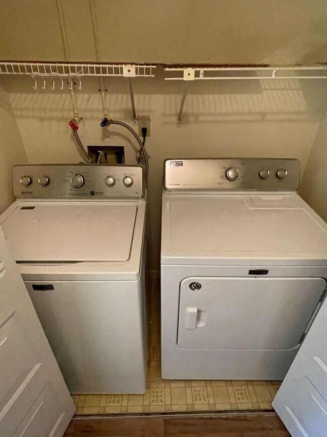 Building Photo - Spanish-Style 3 Bedroom, 2.5 Bath Mediterr...