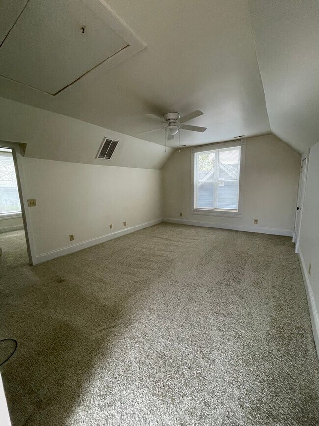 Building Photo - 14 S 26th St