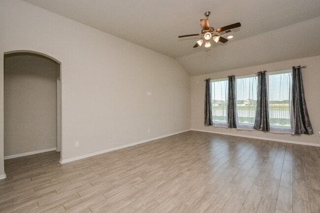 Building Photo - 14615 Sycamore Side Wy