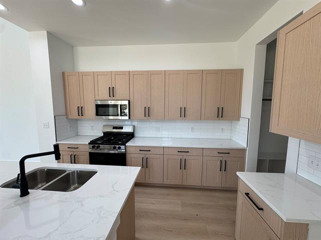Building Photo - 3407 Sanjeev Dr
