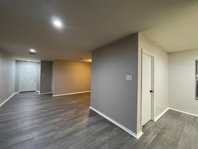 Building Photo - 1512 Queens Brook Ln