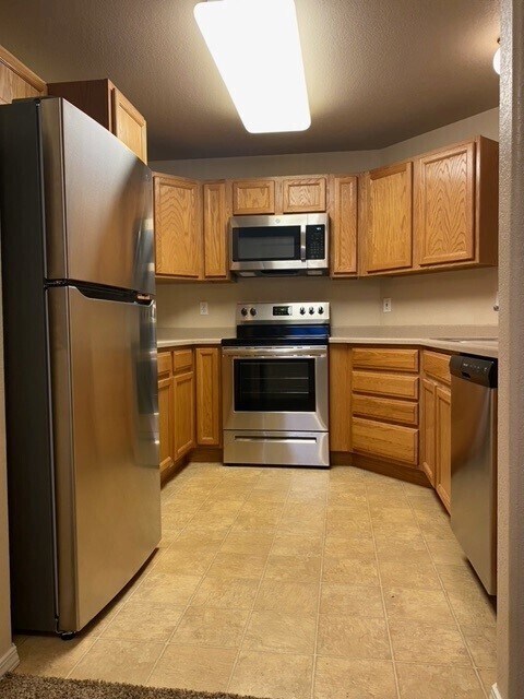 Building Photo - Newly Renovated Condo in Mandalay Villas