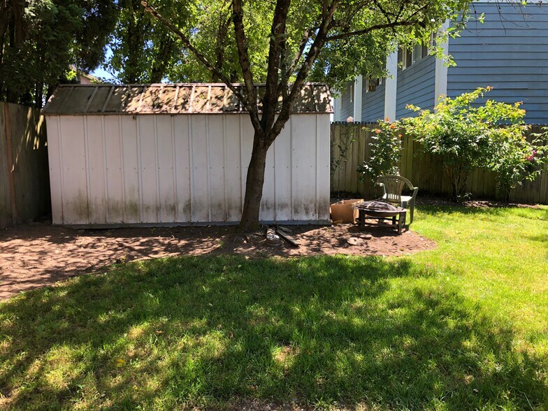 Building Photo - 4808 SE Salmon St