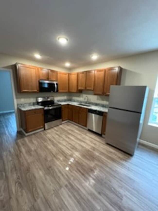 Building Photo - Two bedroom apartment