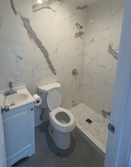 Building Photo - 3987 Franklin Ave