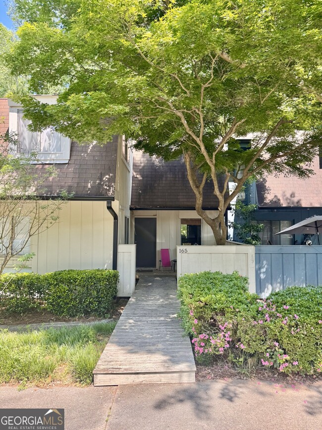Primary Photo - 165 Woodstone Dr