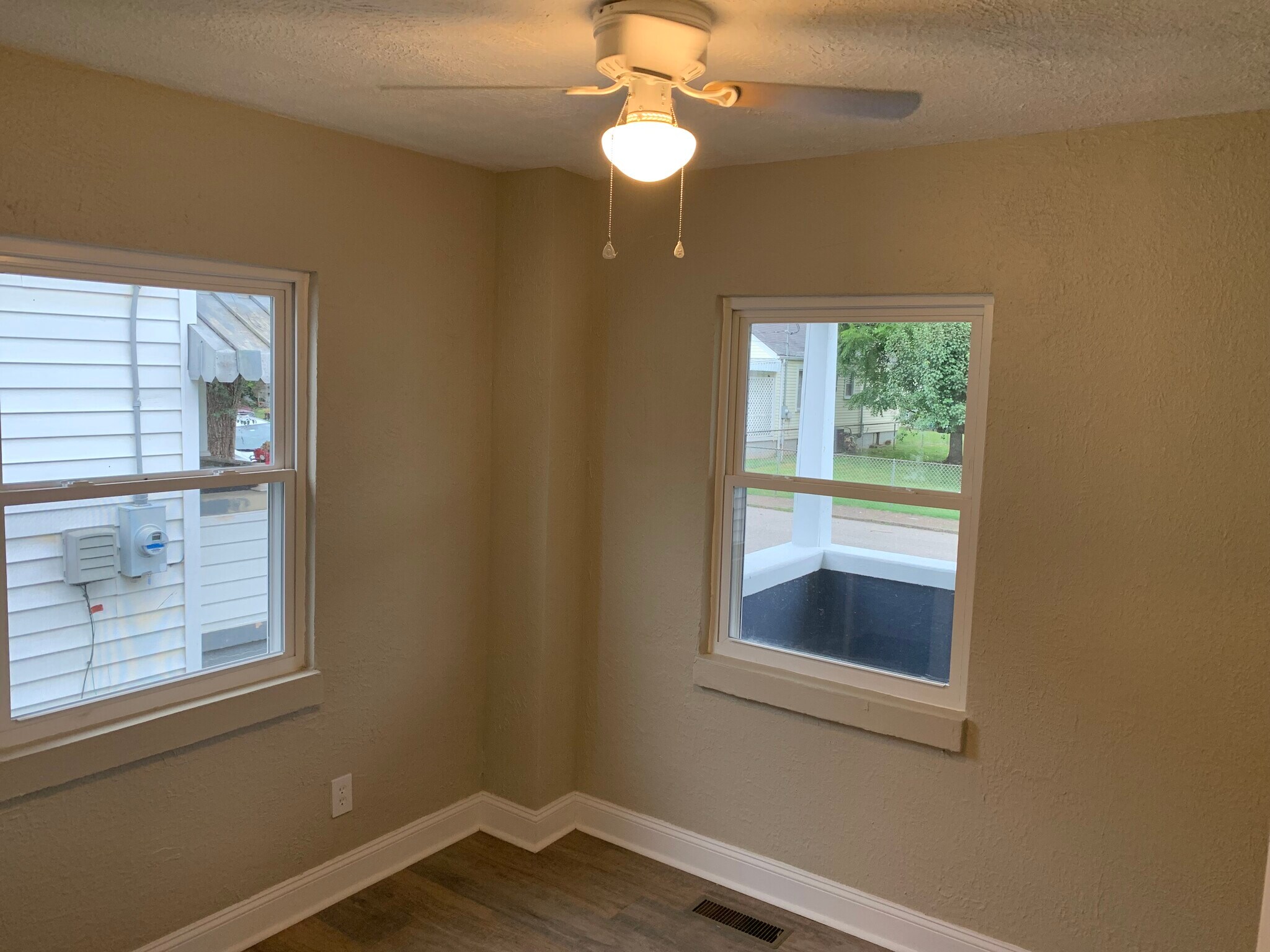 Building Photo - 4815 Ohio St