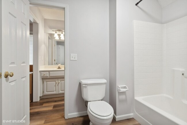 Building Photo - 9669 Cailler Dr