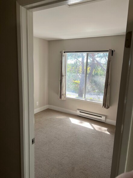 Building Photo - 26 Bayside Ct