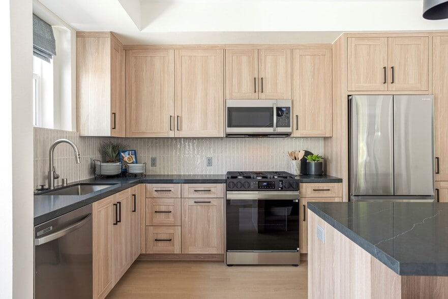 Primary Photo - Kendry