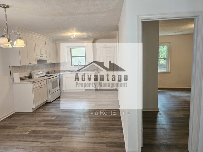 Building Photo - 1521 Pine Cone Ln NW