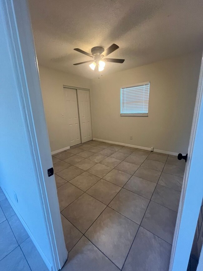 Building Photo - NEWLY RENOVATED 3 BEDROOM 2 BATH HOME