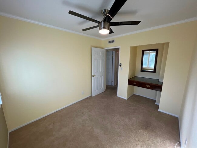 Building Photo - READY FOR MOVE-IN! 2+2.5 w/bonus room + al...