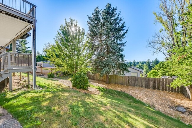 Building Photo - Beautiful 4 Bed, 4 Bath Rental Home in Gre...