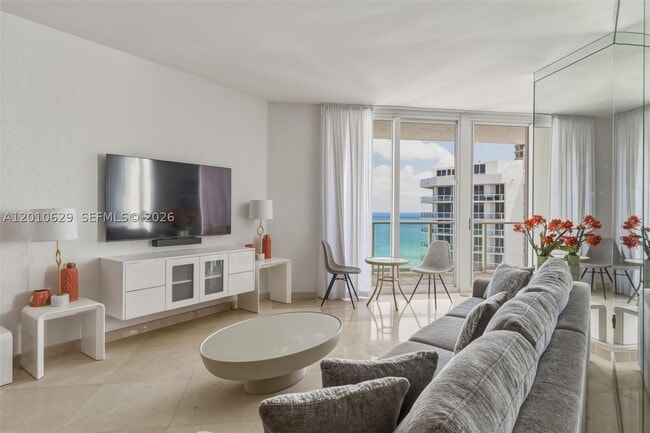 Building Photo - 16445 Collins Ave